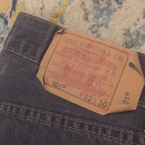 Levi’s 501 Button-fly Jeans - Picture 4 of 4
